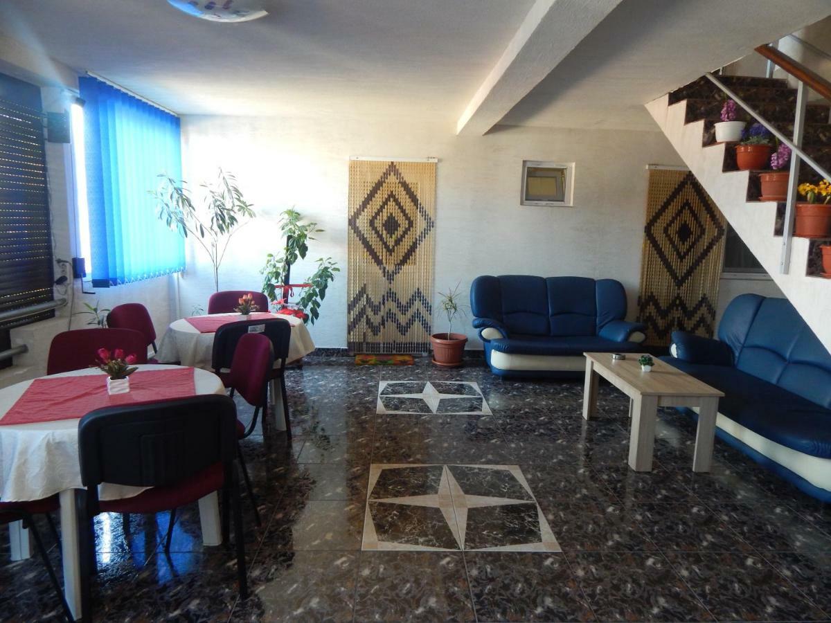 Vila Nico كوستِنيست المظهر الخارجي الصورة